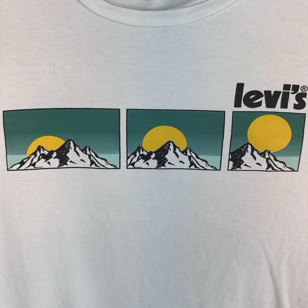 Levi's Men's Size L White Long Sleeve Crew Neck Graphic Logo Cotton Knit Tee